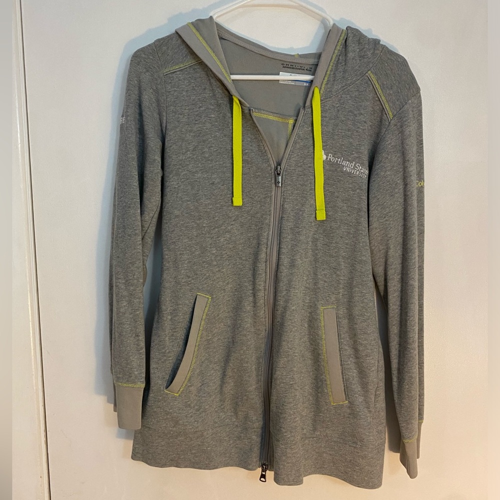 Columbia women’s small Omni wick full zip hoodie. Grey university Portland